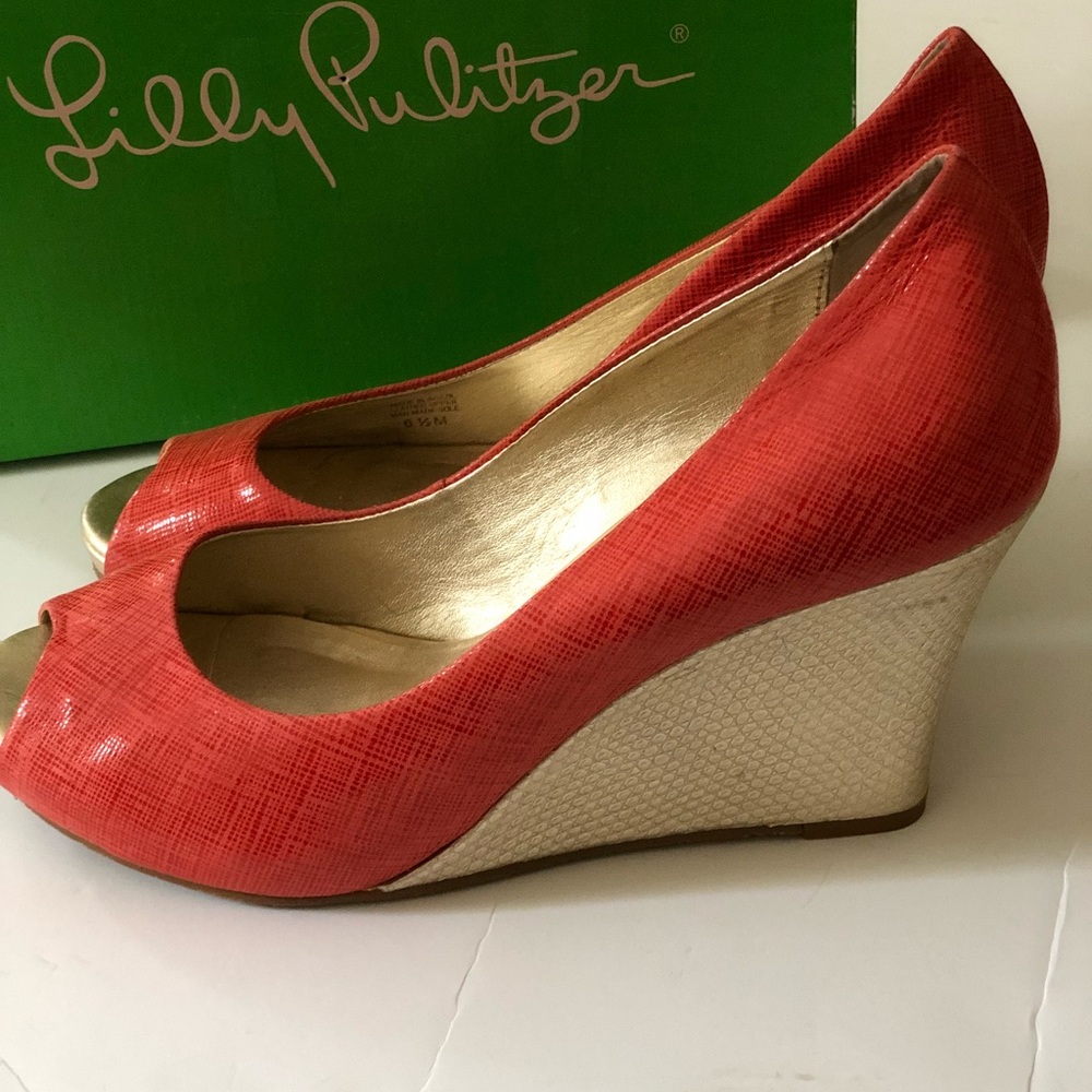 Lilly Pulitzer Wedges - Picture 2 of 7
